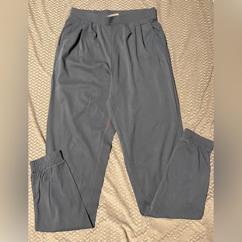 Harlow Women’s Charcoal Capris